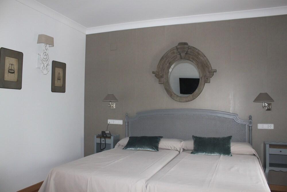 Hotel Villa Maria Cabra Luaran gambar